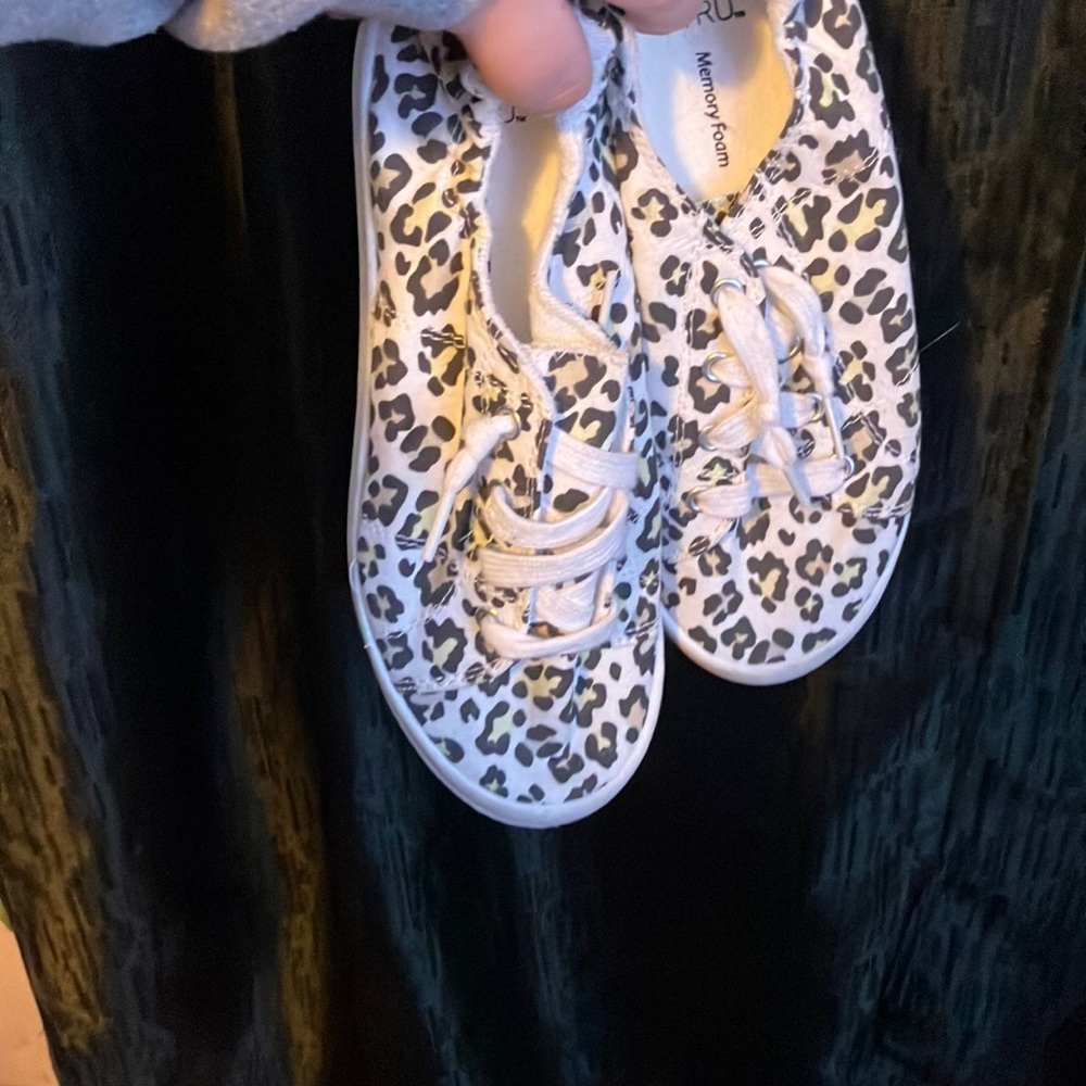 Leopard print flats